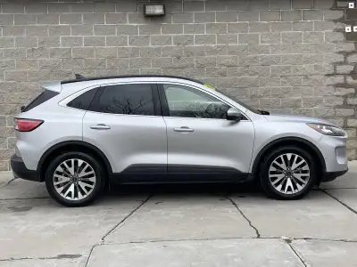 Pre-Owned 2020 Ford Escape Titanium Hybrid Hatchback for sale in St. Joseph MO