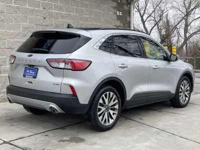 Pre-Owned 2020 Ford Escape Titanium Hybrid Hatchback for sale in St. Joseph MO