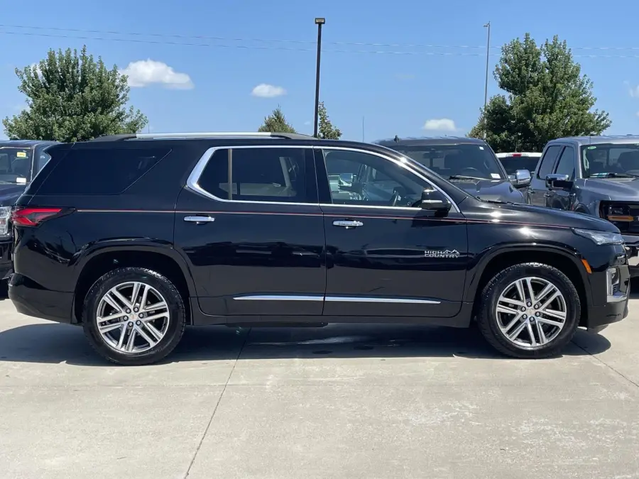Pre-Owned 2023 Chevrolet Traverse for sale in St. Joseph MO