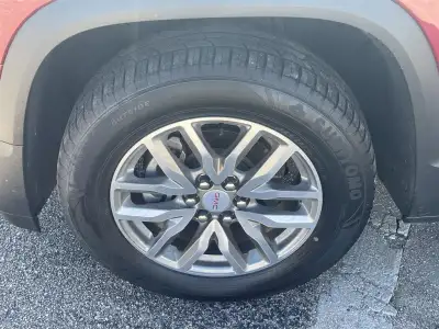 Pre-Owned 2019 GMC Acadia SLE SUV/Crossover for sale in Grand Island NE