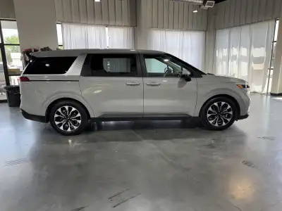 Pre-Owned 2024 Kia Carnival for sale in Grand Island NE