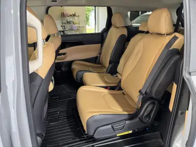 Pre-Owned 2024 Kia Carnival for sale in Grand Island NE