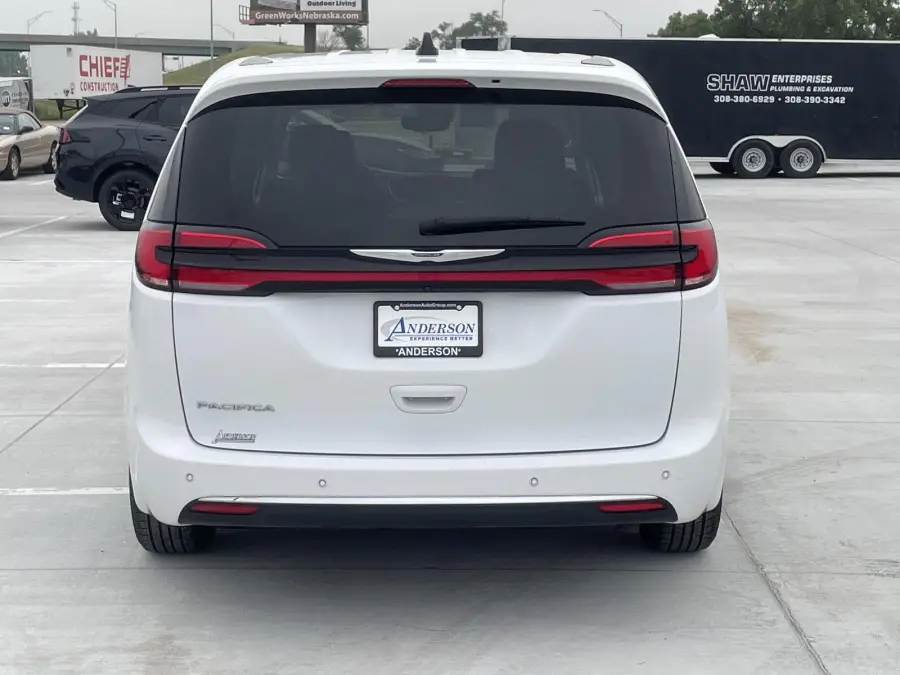 Pre-Owned 2024 Chrysler Pacifica for sale in Grand Island NE