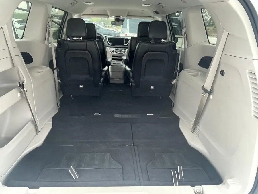 Pre-Owned 2024 Chrysler Pacifica for sale in Grand Island NE
