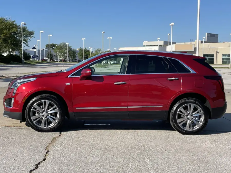 Pre-Owned 2025 Cadillac XT5 for sale in Lincoln NE