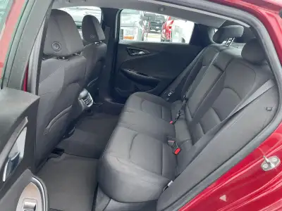 Pre-Owned 2018 Chevrolet Malibu for sale in Lincoln NE